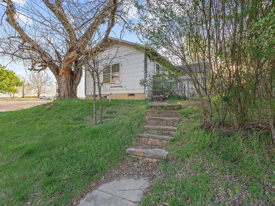 1st image of 912 N Tone Ave