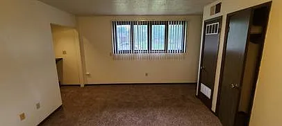 20 N 10th Ave — Photo 5