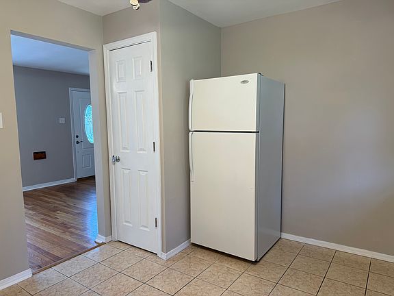 4th image of 9200 Kit Dr