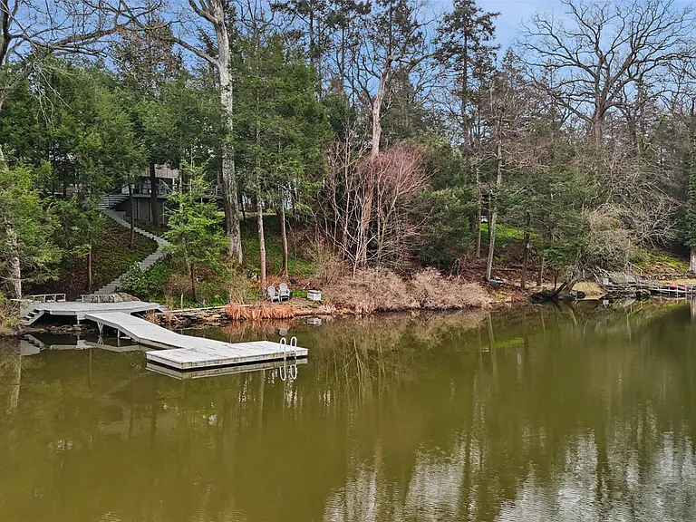 49 Twin Lakes Rd — Photo 3
