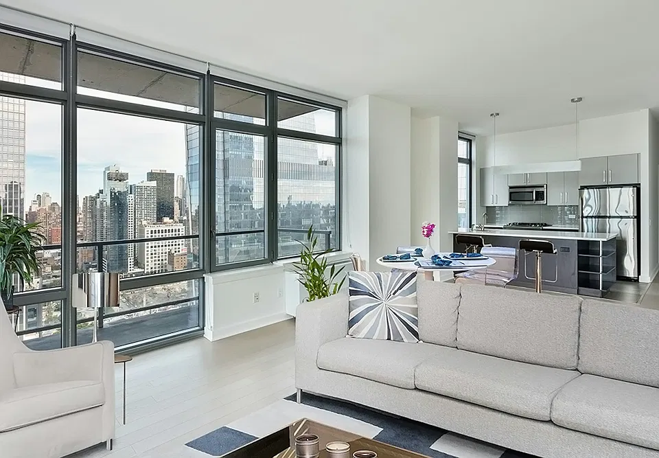 312 11th Ave #34E