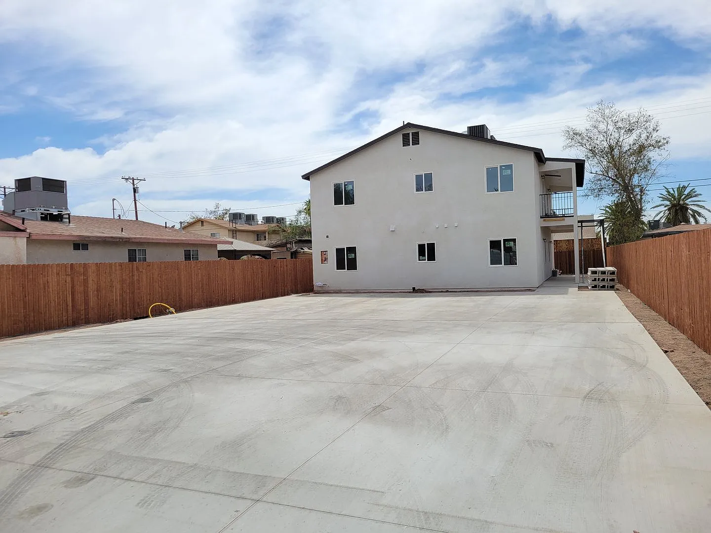 933 Rockwood Ave — Photo 1