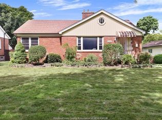 2432 Buckingham Dr, Windsor, ON N8T 2B5