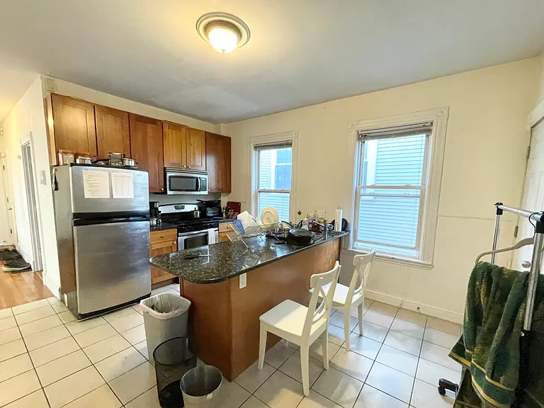 17 Sachem St #3F — Photo 1