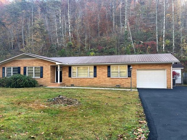 Paintsville KY Real Estate Paintsville KY Homes For Sale Zillow   0148d31d17fcc44a40bdc7017b840811 P E 