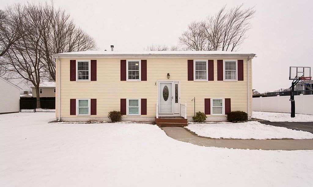 1028 Elsbree St, Fall River, MA 02720 Zillow