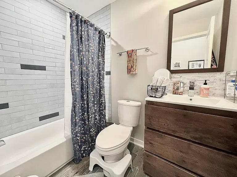 1730 Ridge Ave #2R — Photo 7