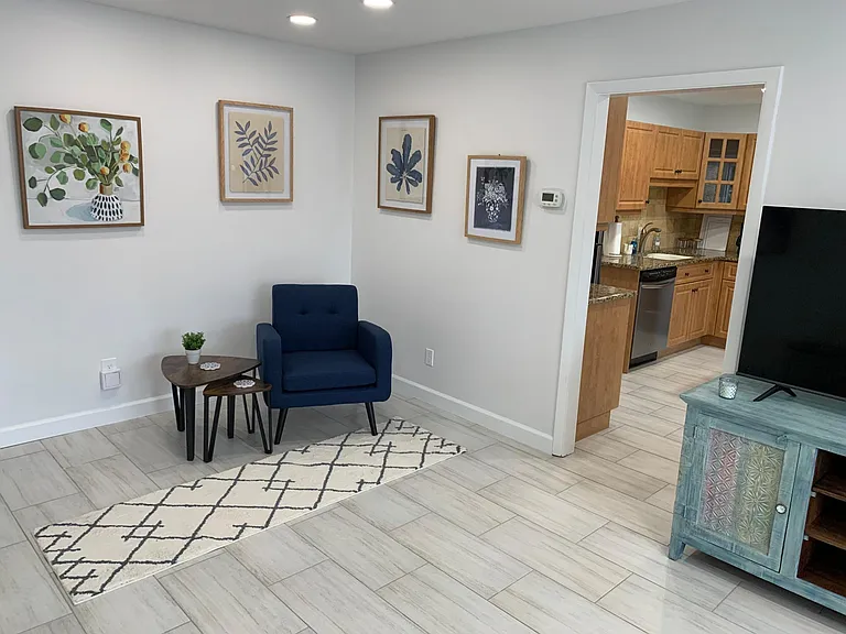 215 Bobolink Way #B — Photo 3