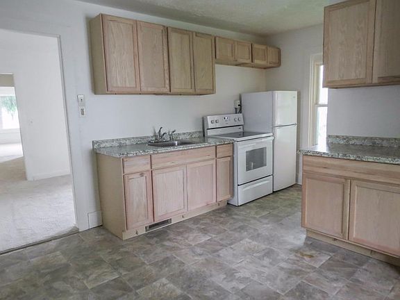 5th image of 615 W Michigan Ave