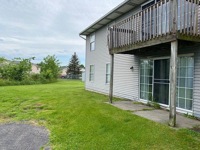 2nd image of 326 Stratford Way