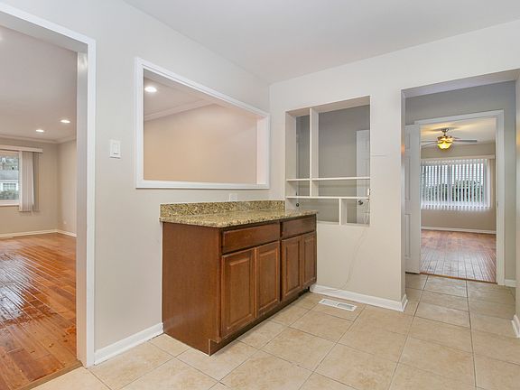 5th image of 623 Saratoga Dr