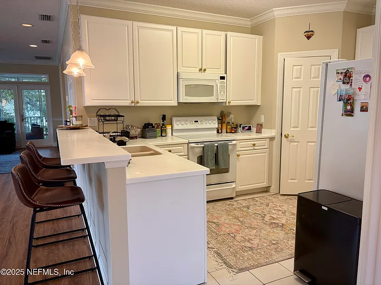 169 Sunset Cir N — Photo 12