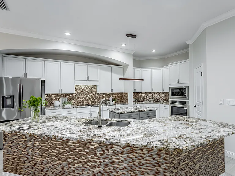 11909 Mandevilla Ct — Photo 12