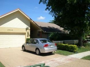 2430 NW 102nd Ter, Pembroke Pines, FL 33026