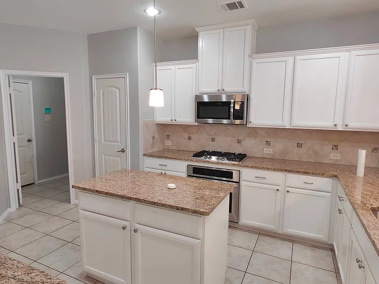 516 Rustic Oak Ln — Photo 9