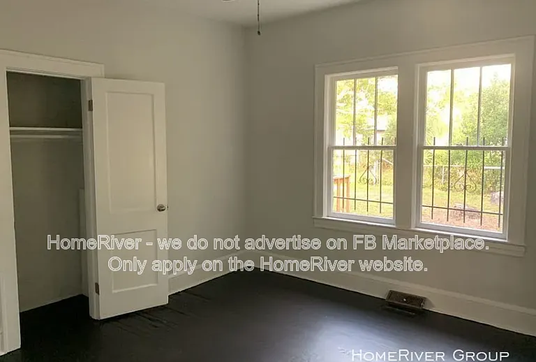 811 Broxton St — Photo 2