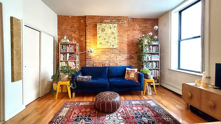 Rented by R New York | media 1