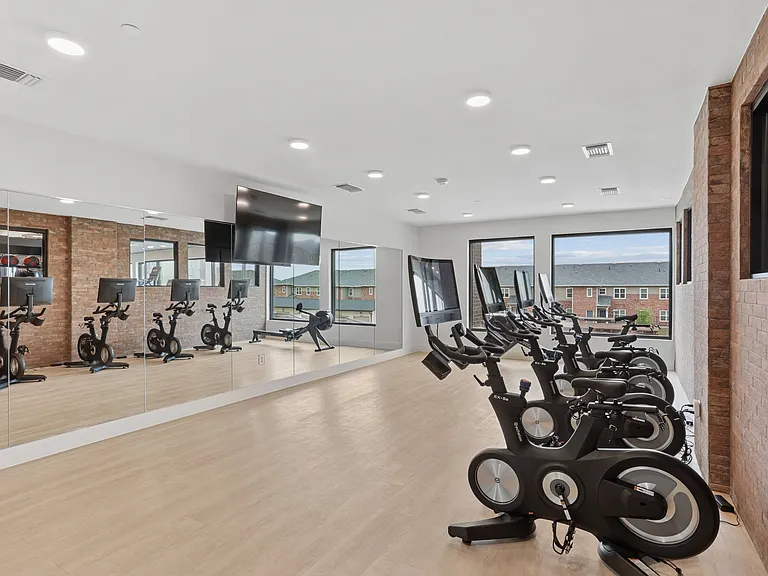 Wildwood Luxury Urban Homes — Photo 18