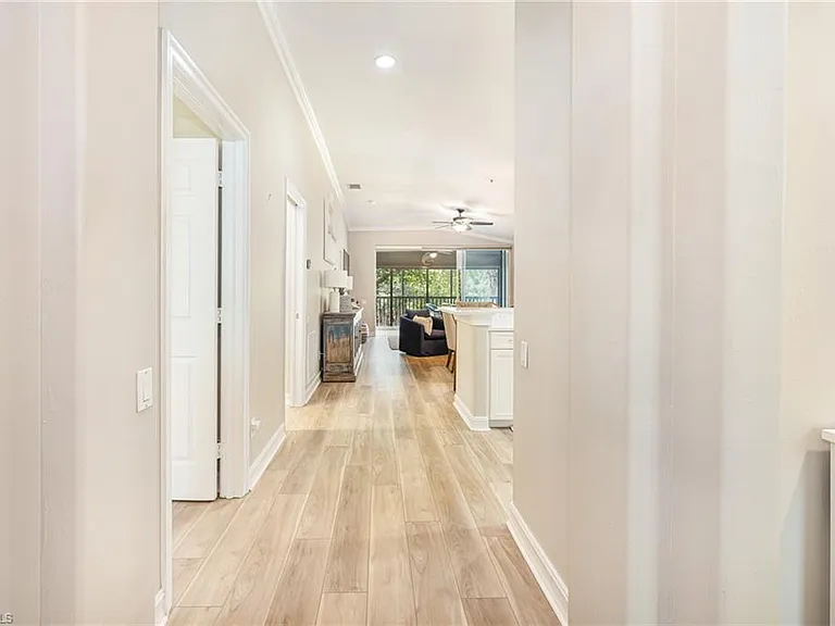 975 Tarpon Cove Dr #204 — Photo 39