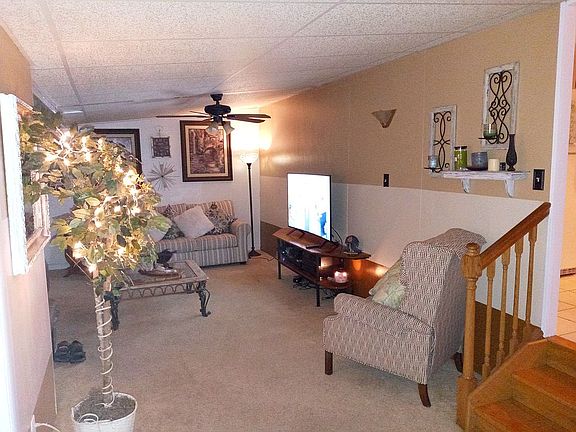 Living room 13.6ft x 18 ft 