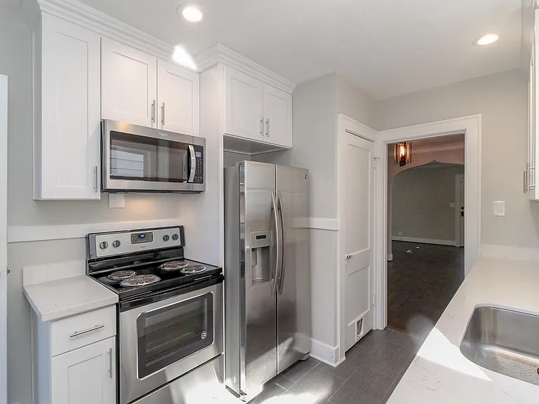 7655 Latona Ave NE — Photo 3