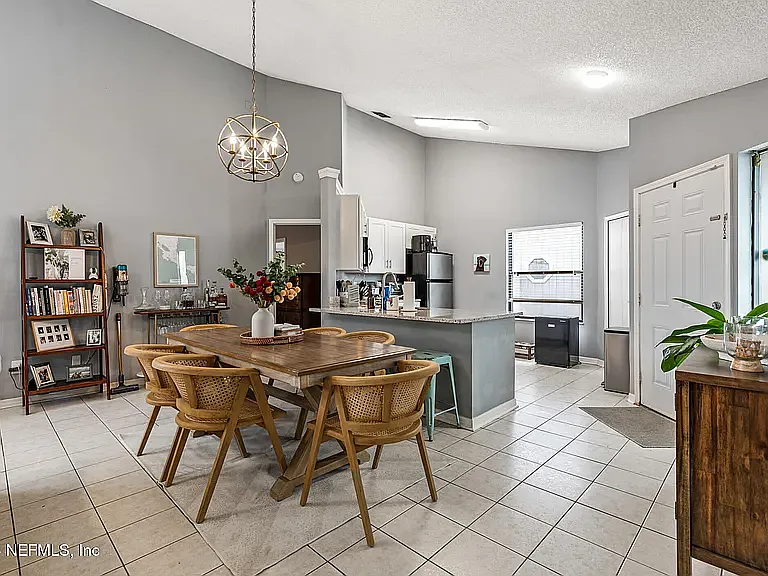 181 Miraloma Ln — Photo 16