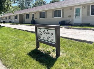 214 NW Chapel Dr, Ankeny, IA 50023