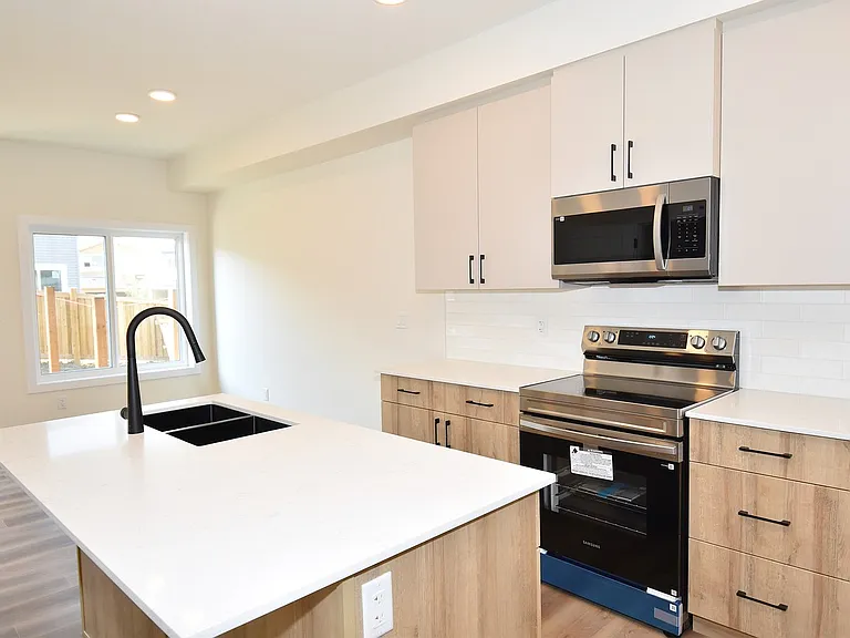 2131 5th Ave SW — Photo 6