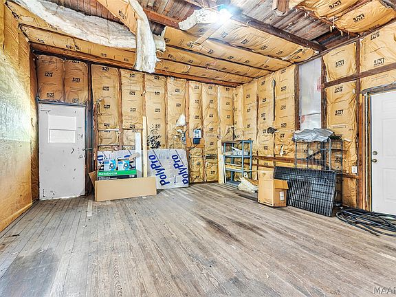 38th image of 306 Jordan Ave