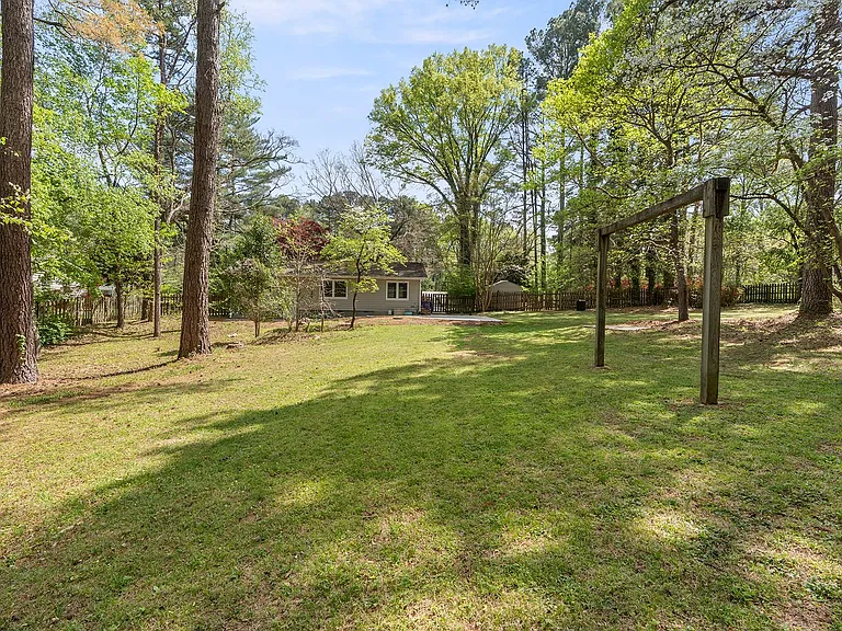8907 Rollingwood Rd — Photo 24
