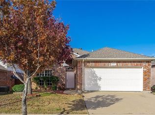 3817 Summersville Ln, Fort Worth, TX 76244