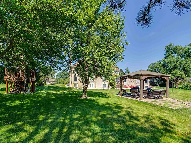 14 Pentwater Dr — Photo 34