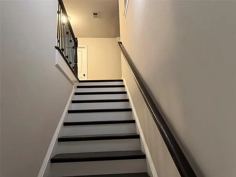 3772 Ledgemont Dr — Photo 18