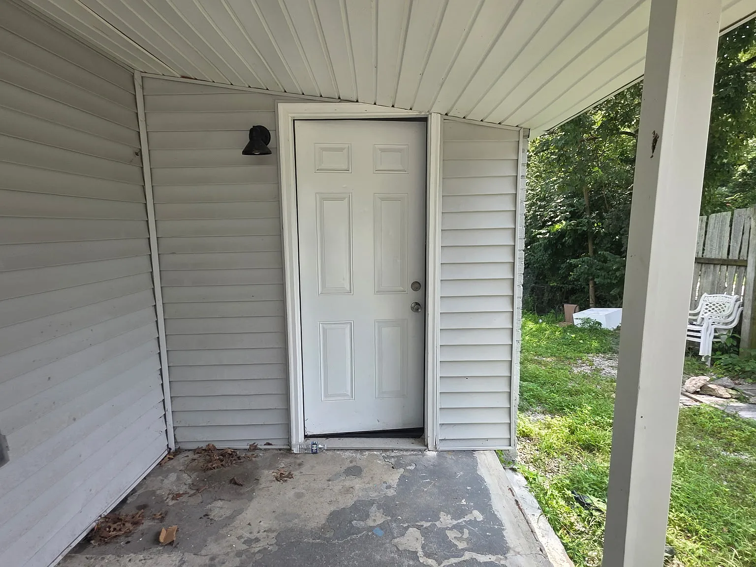 2 bed, 1296 sqft, $1,500 — Photo 4