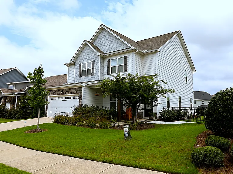 304 Long Lake Dr — Photo 3