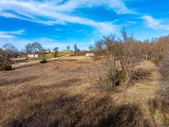 2nd image of Deer Valley Rd