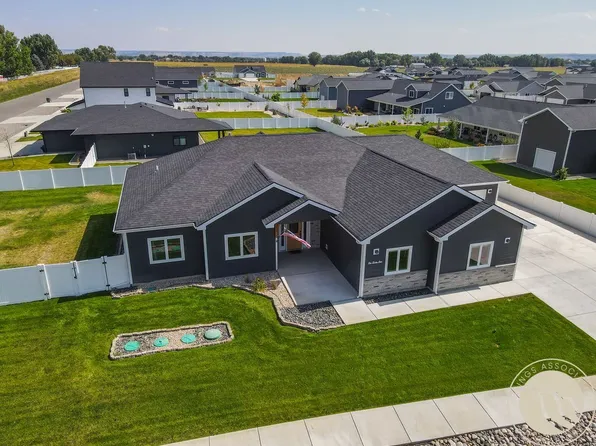 661 Light Stream Ln, Billings, MT 59106