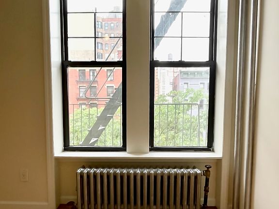 4th image of 53 W 72nd St APT 4D