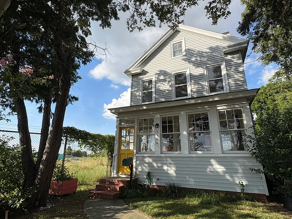 1314 Boissevain Ave