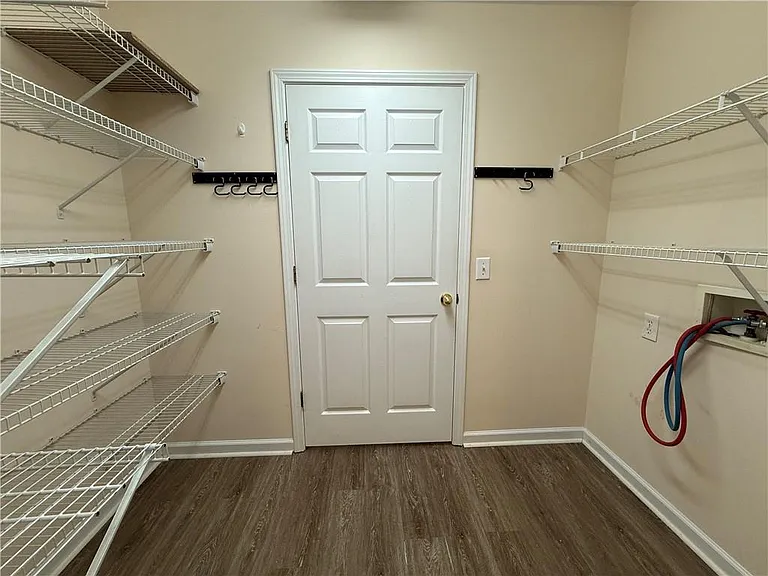 683 Grant St #I — Photo 14