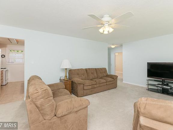 4th image of 6908 Kingwood Dr