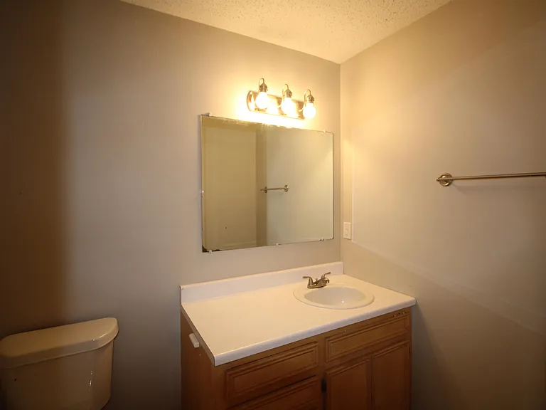 128 Pierce Dr — Photo 12