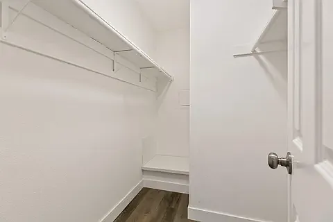 3519 Van Dyke Ave #4 — Photo 7