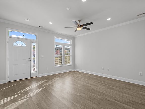 4th image of 829 Moen Pl. #1101-A