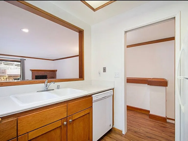 8850 Villa La Jolla Dr #201 — Photo 5