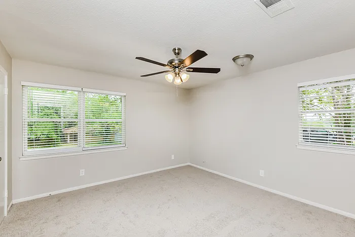 2417 Skyline Dr — Photo 8