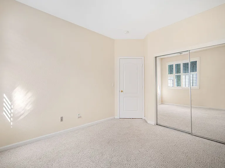 48900 Sauvignon Ct — Photo 40