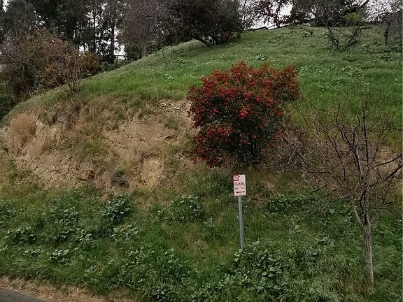 5th image of 4055 Camino De La Cumbre