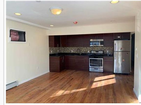 3rd image of 16903 107th Ave #1