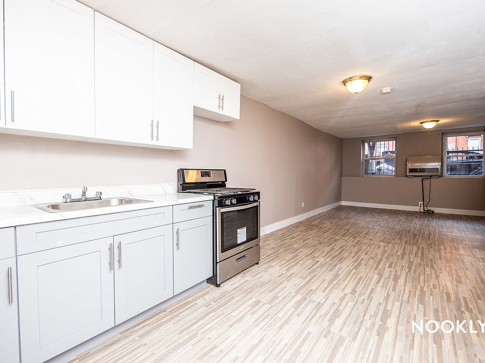 1st image of 130 S 1st St APT 1